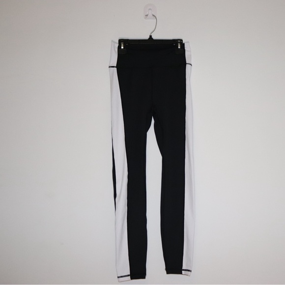 All Felix | Gigi 7/8 Black and White Leggings Size M - Picture 2 of 5